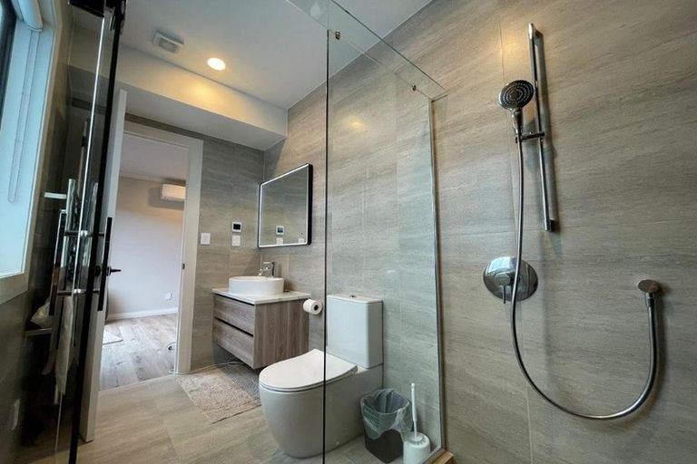 Photo of property in 4 Caldwell Place, Pinehill, Auckland, 0632