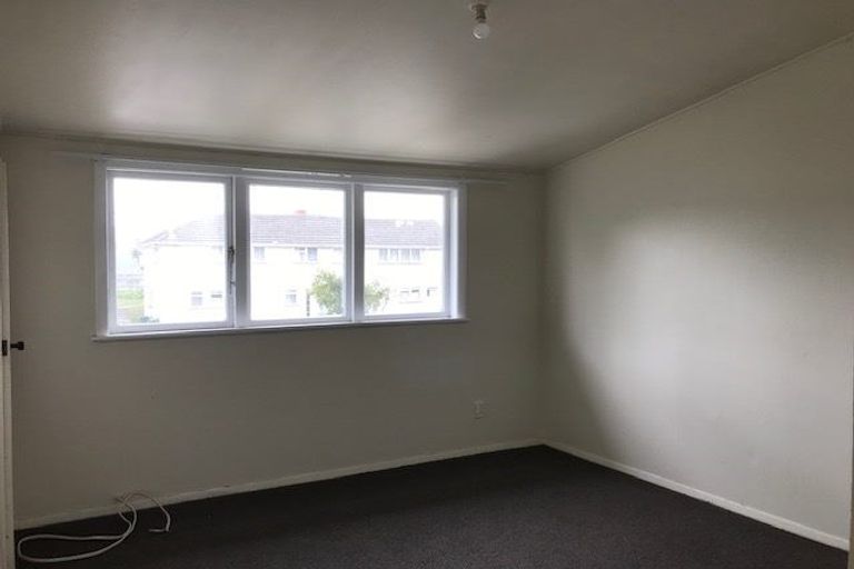 Photo of property in 27-33 Cheshire Street, Cannons Creek, Porirua, 5024