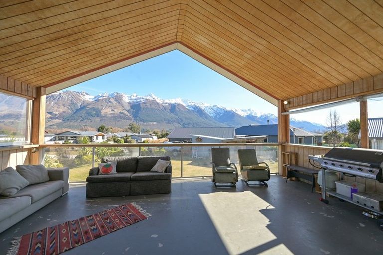 Photo of property in 8 Invincible Drive, Glenorchy, 9372