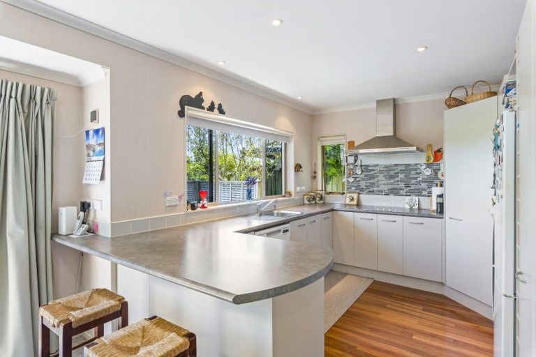 Photo of property in 56 Realm Drive, Paraparaumu, 5032