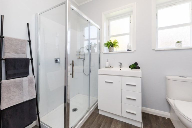 Photo of property in 10 Mansford Place, West End, Palmerston North, 4412