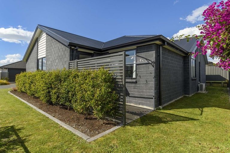 Photo of property in 2 Sable Lane, Pyes Pa, Tauranga, 3112