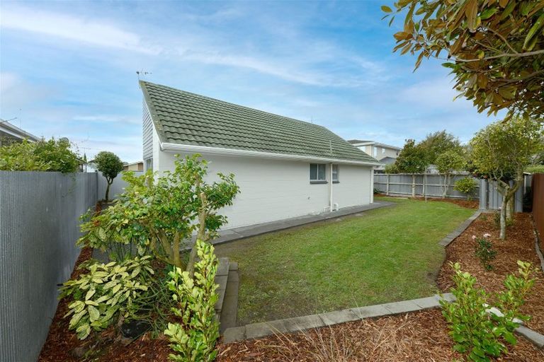 Photo of property in 2/19 Molesworth Place, Somerfield, Christchurch, 8024