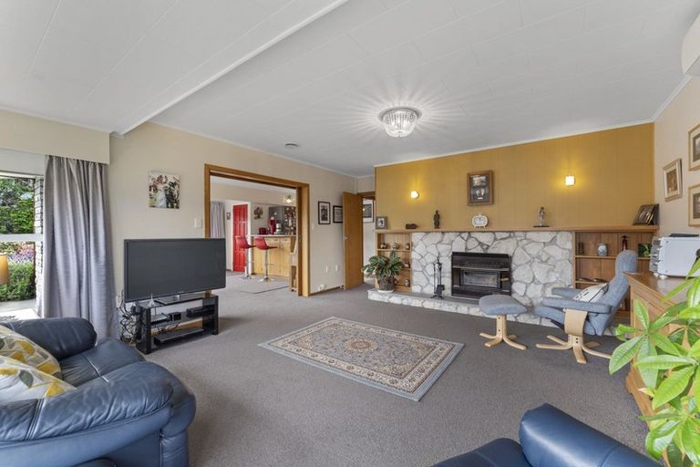Photo of property in 15 Waitohu Valley Road, Otaki, 5512