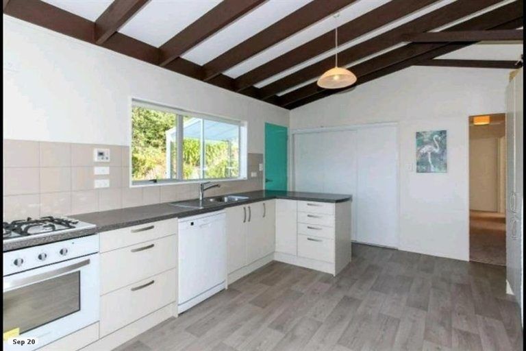 Photo of property in 6c Waterloo Place, Westown, New Plymouth, 4310