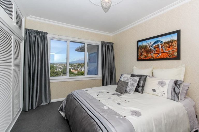 Photo of property in 114 Belt Road, New Plymouth, 4310