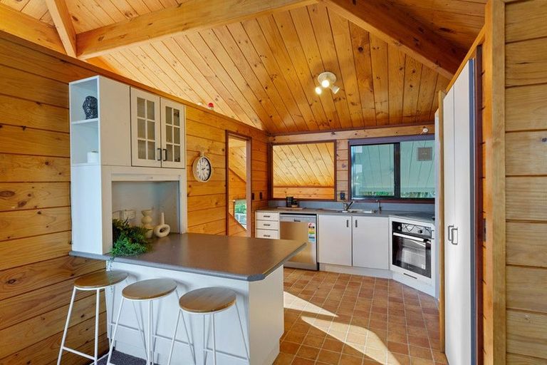 Photo of property in 63 Ngapaki Street, Waikanae Beach, Waikanae, 5036