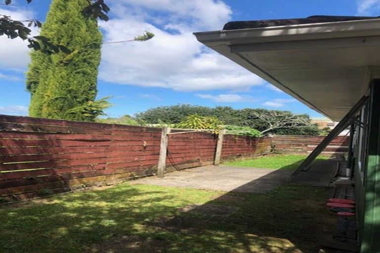 Photo of property in 1/59 Archibald Road, Kelston, Auckland, 0602