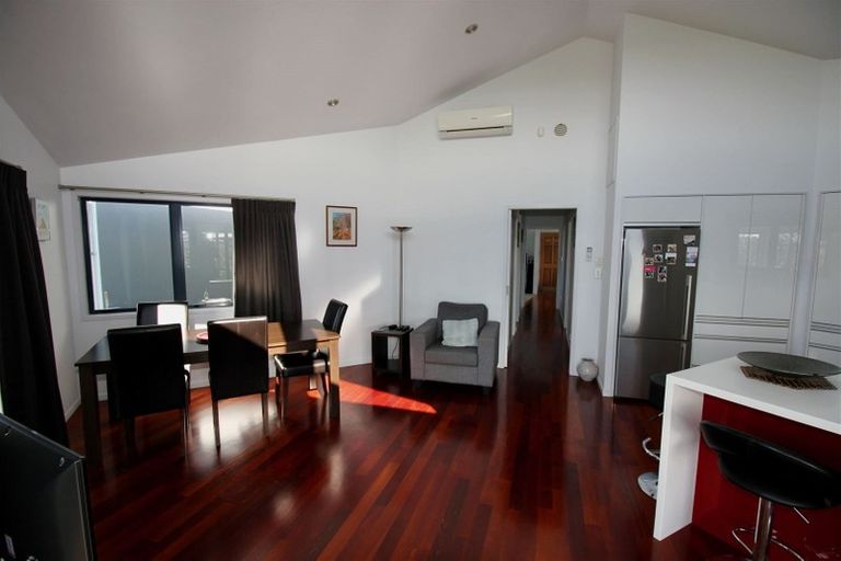 Photo of property in 18 Ringwood Place, Whitianga, 3510