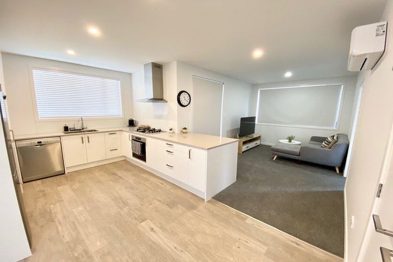 Photo of property in 2/38 Hinton Avenue, Forest Lake, Hamilton, 3200