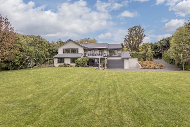 Photo of property in 32 Hyndhope Road, Kennedys Bush, Christchurch, 8025