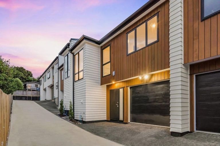Photo of property in 16d Bellringer Road, Massey, Auckland, 0614