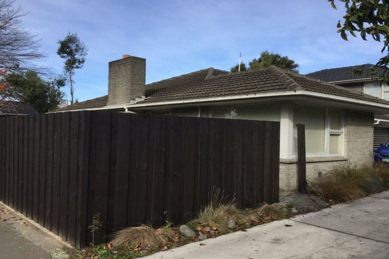 Photo of property in 1/55 Maidstone Road, Ilam, Christchurch, 8041