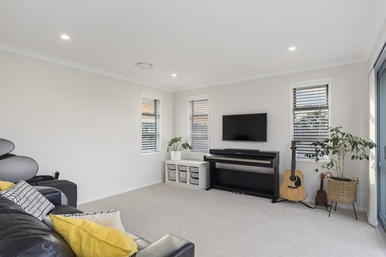 Photo of property in 10 Kayelene Place, Omokoroa, 3114