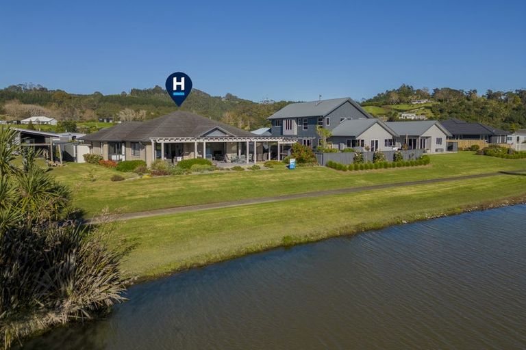 Photo of property in 14 Motukorure Parade, Cooks Beach, Whitianga, 3591