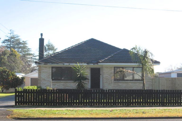 Photo of property in 20 Willis Road, Papakura, 2110