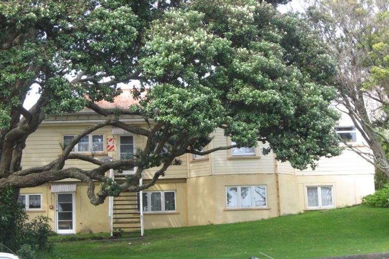 Photo of property in 209 Devon Street West, New Plymouth, 4310