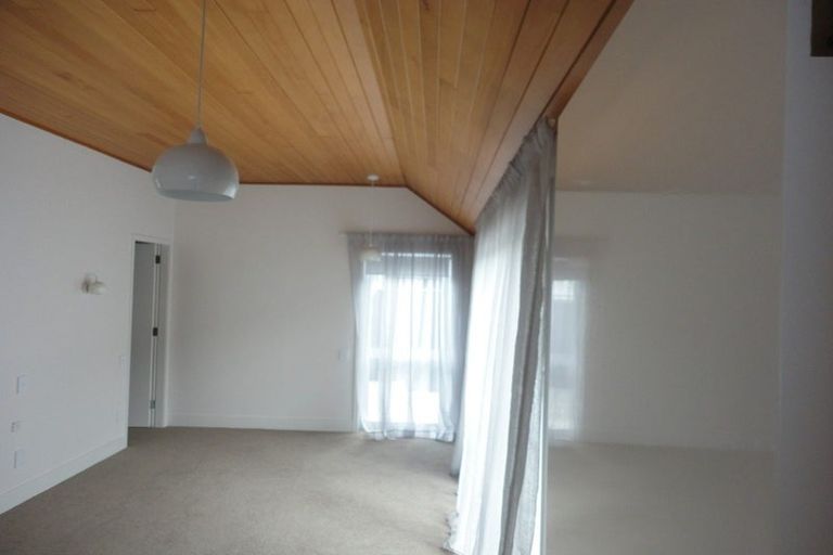 Photo of property in 4a Thurlestone Place, Burnside, Christchurch, 8053