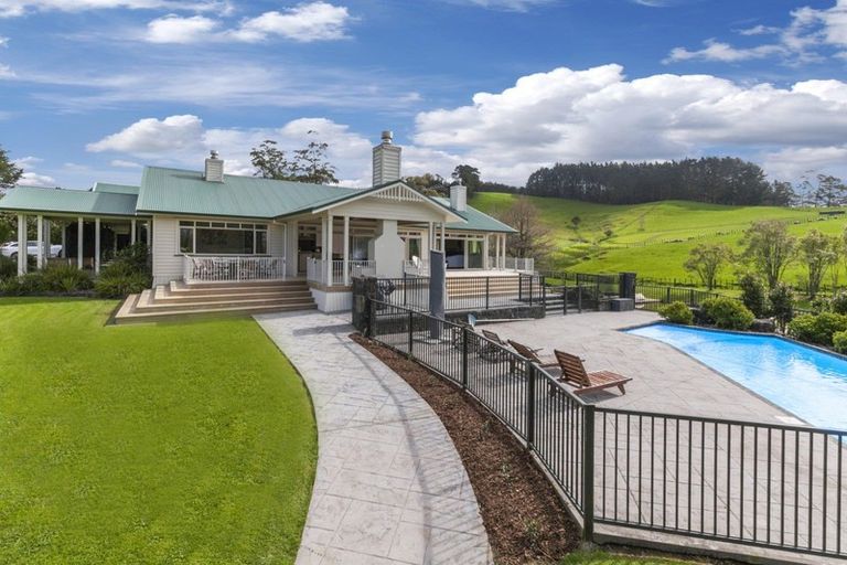 Photo of property in 683 Ararimu Valley Road, Helensville, Waimauku, 0882