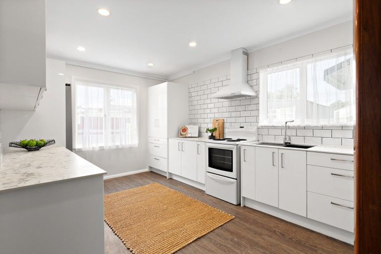 Photo of property in 15 East Street, Petone, Lower Hutt, 5012