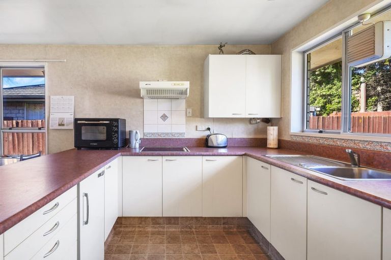 Photo of property in 6 Fenmere Place, Burwood, Christchurch, 8083