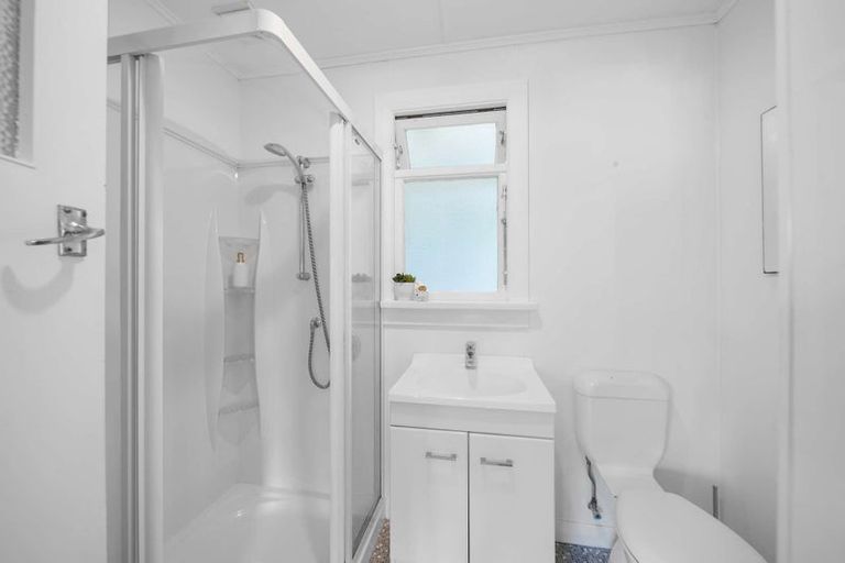 Photo of property in 96 Easther Crescent, Kew, Dunedin, 9012