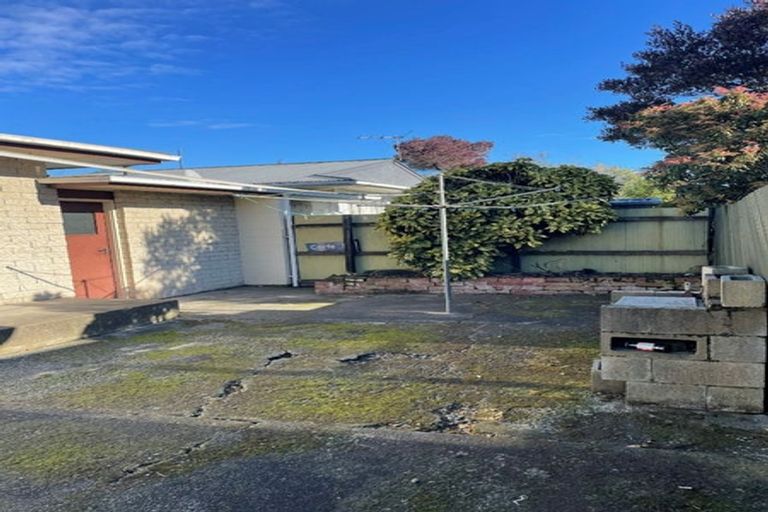 Photo of property in 2/22 Picton Avenue, Riccarton, Christchurch, 8011