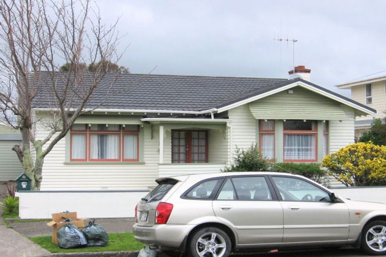 Photo of property in 38 Dahlia Street, Palmerston North, 4410