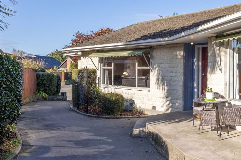 Photo of property in 38 Highland Place, Avonhead, Christchurch, 8042