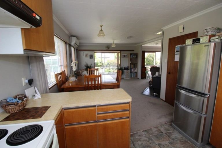 Photo of property in 11 Oxford Street, Waimate, 7924
