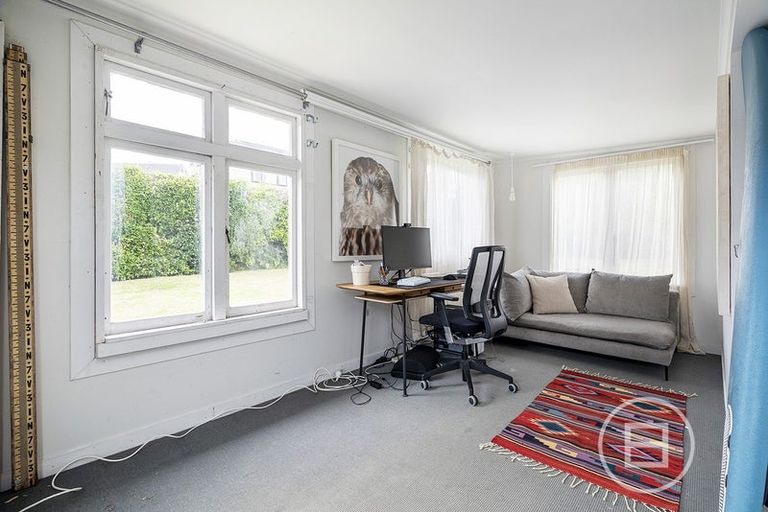 Photo of property in 4 Renata Crescent, Te Atatu Peninsula, Auckland, 0610