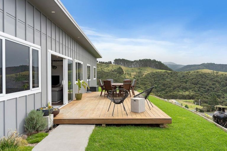 Photo of property in 16 Manatu Close, Whangamata, 3691