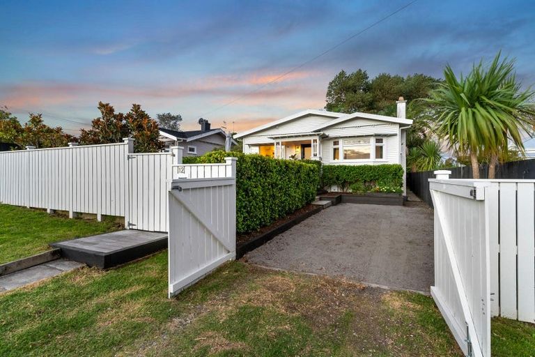 Photo of property in 12 Birkley Road, Bayswater, Auckland, 0622