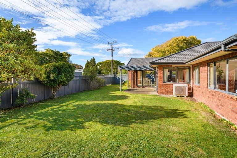 Photo of property in 12 Mana Place, Awapuni, Palmerston North, 4412