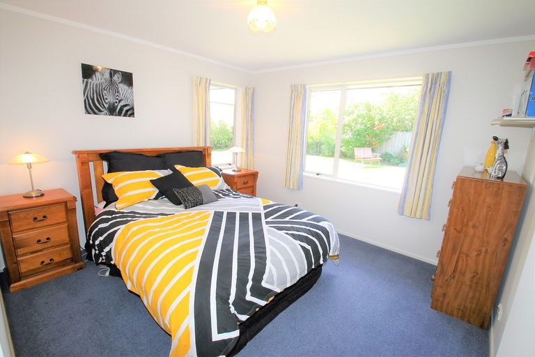 Photo of property in 17 Rowan Place, Mosgiel, 9024