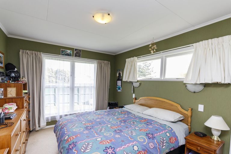 Photo of property in 15 Tweed Street, Roslyn, Palmerston North, 4414