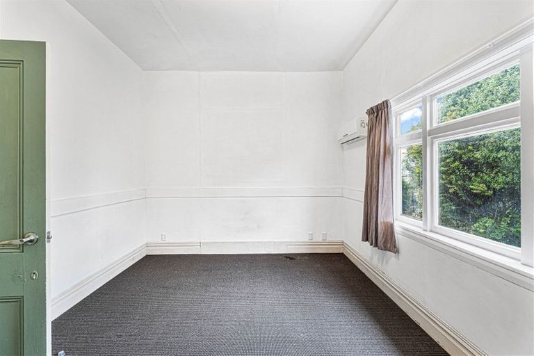 Photo of property in 17 Sylvan Street, Hillmorton, Christchurch, 8024