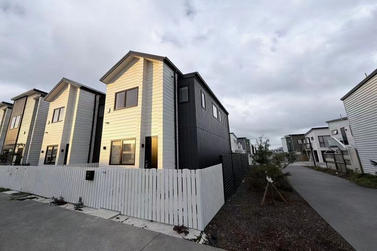 Photo of property in 37 Survila Street, Papakura, 2110