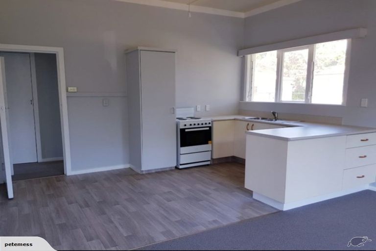 Photo of property in 1/702 Murdoch Road East, Akina, Hastings, 4122