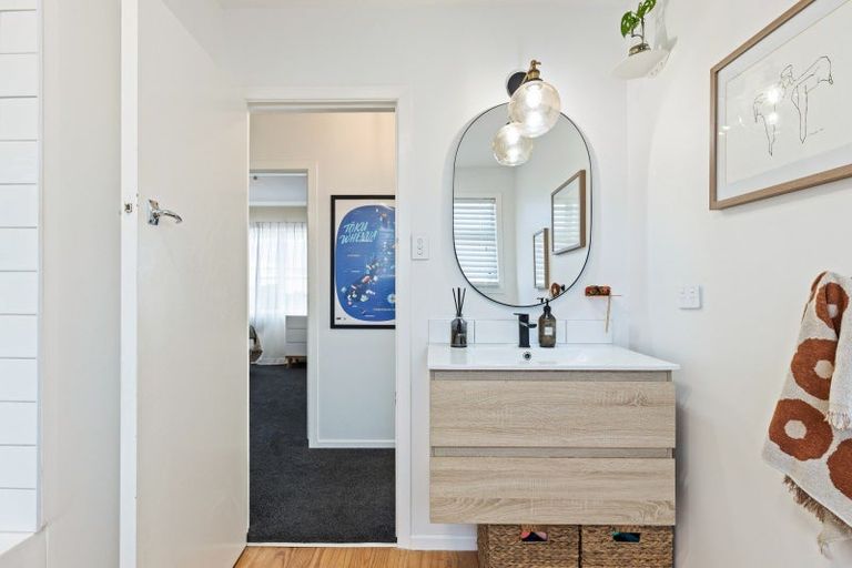 Photo of property in 22 Penrith Street, Westown, New Plymouth, 4310