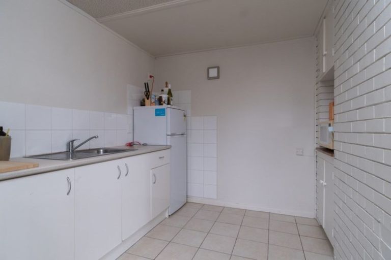 Photo of property in 281 Te Atatu Road, Te Atatu South, Auckland, 0610