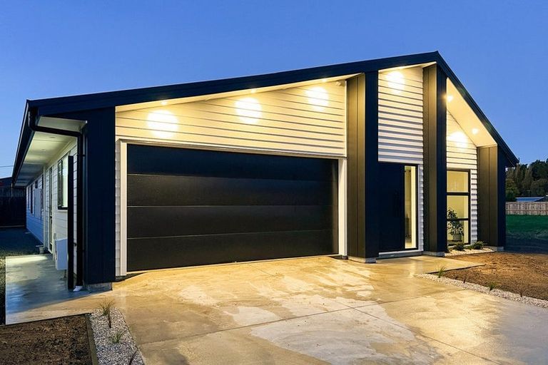 Photo of property in 5 Rayner Lane, Marton, 4710