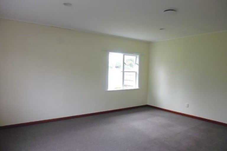 Photo of property in 17 Roberts Street, Epuni, Lower Hutt, 5011