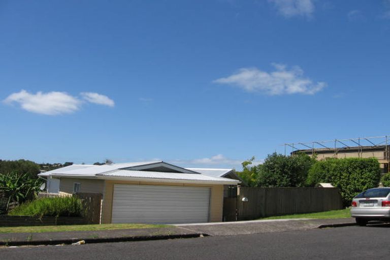 Photo of property in 6 Flynn Street, Birkdale, Auckland, 0626