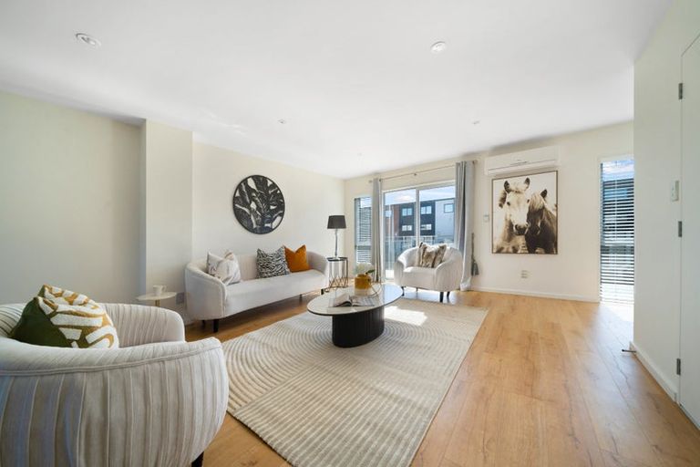 Photo of property in 81 Bordeaux Parade, Te Atatu South, Auckland, 0610