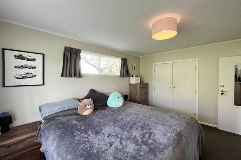 Photo of property in 1/10 Petherick Crescent, Johnsonville, Wellington, 6037