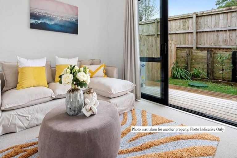 Photo of property in 2/112 Moore Street, Howick, Auckland, 2014