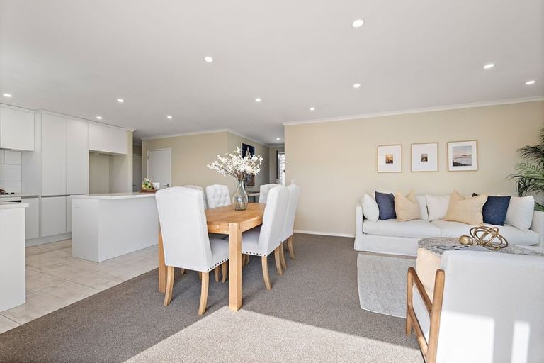 Photo of property in 1 Reremoana Close, Hawera, 4610