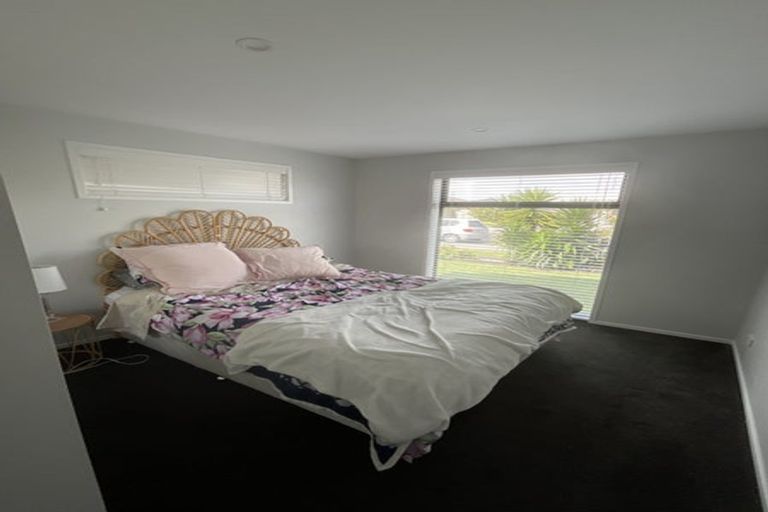 Photo of property in 12 Lamborn Drive, Papakura, 2110