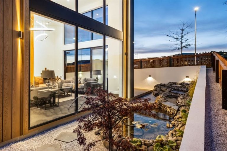 Photo of property in 2 Luff Place, Long Bay, Auckland, 0630